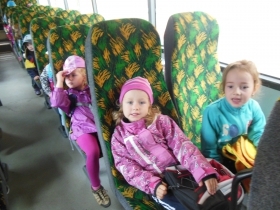 Někteří jeli poprvé autobusem.
